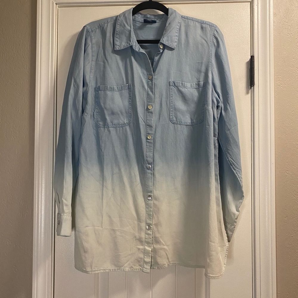 J.Jill Denim Size Medium Ombré Blue Button Up Shirt